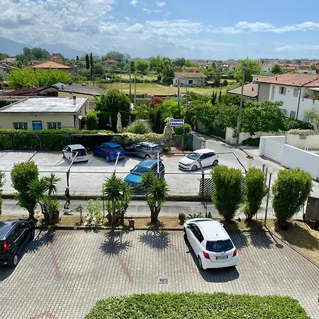 Appartement Relax Fra Il Mare E Le Alpi Apuane A Casa Gabri